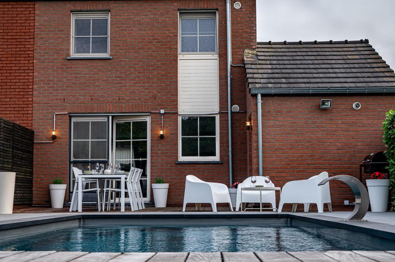 Chez Sabine Et Eric Maison Pour 6 Personnes Avec Piscine Chauffee Andenne Ngoại thất bức ảnh