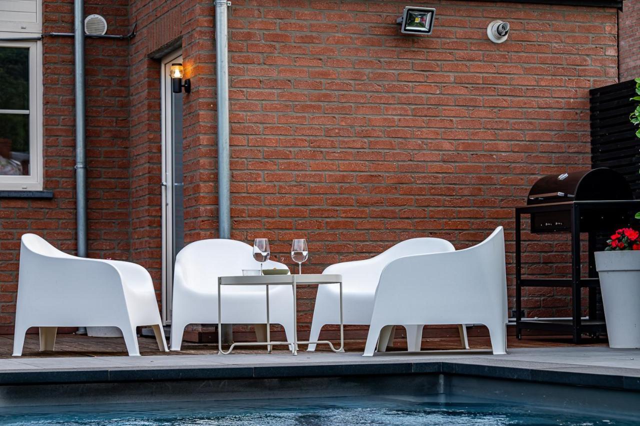Chez Sabine Et Eric Maison Pour 6 Personnes Avec Piscine Chauffee Andenne Ngoại thất bức ảnh